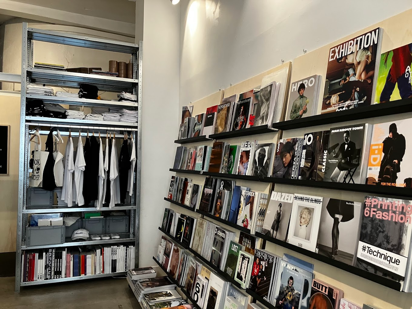 Cahier Central — Livres in 75010