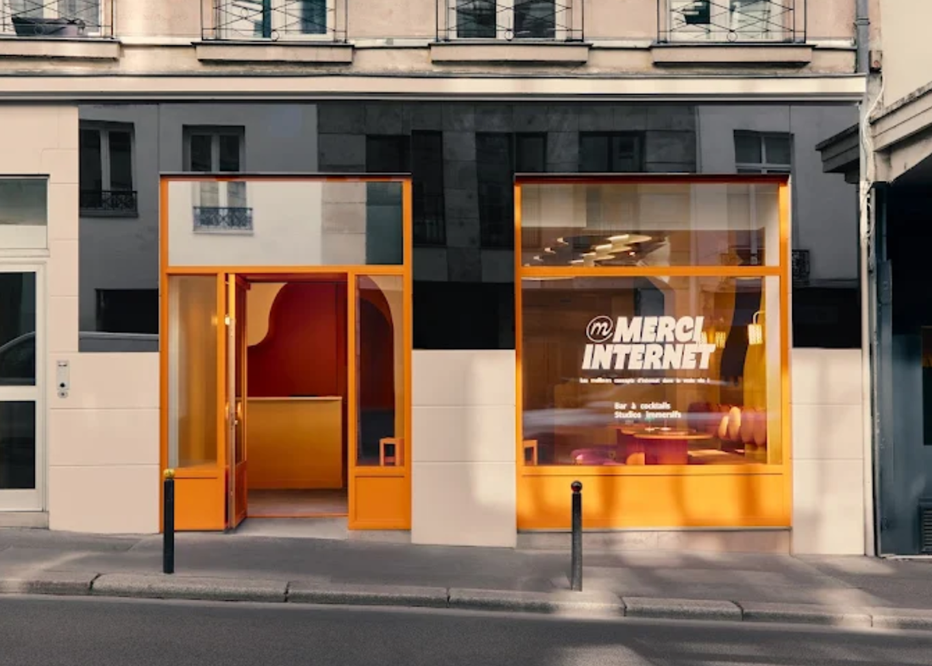 Merci Internet — Friperie, Cafés, Restaurant in 75009