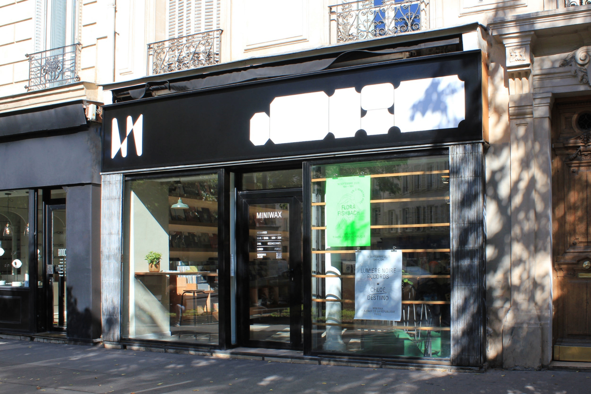 Miniwax — Cafés, Shopping in 75011