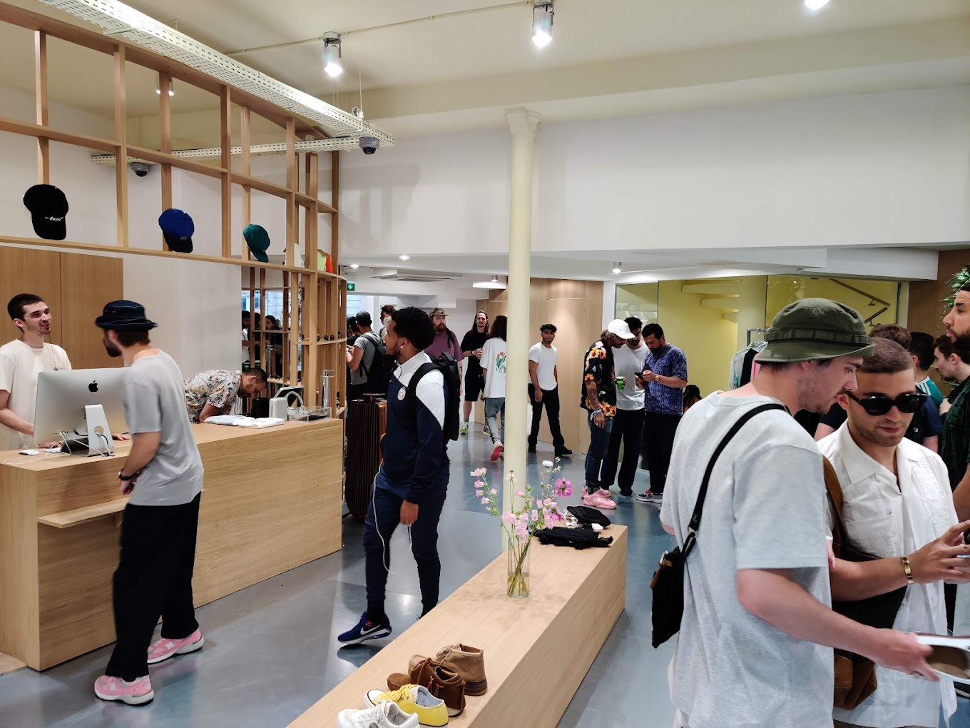The Next Door — Livres, Friperie in 75010